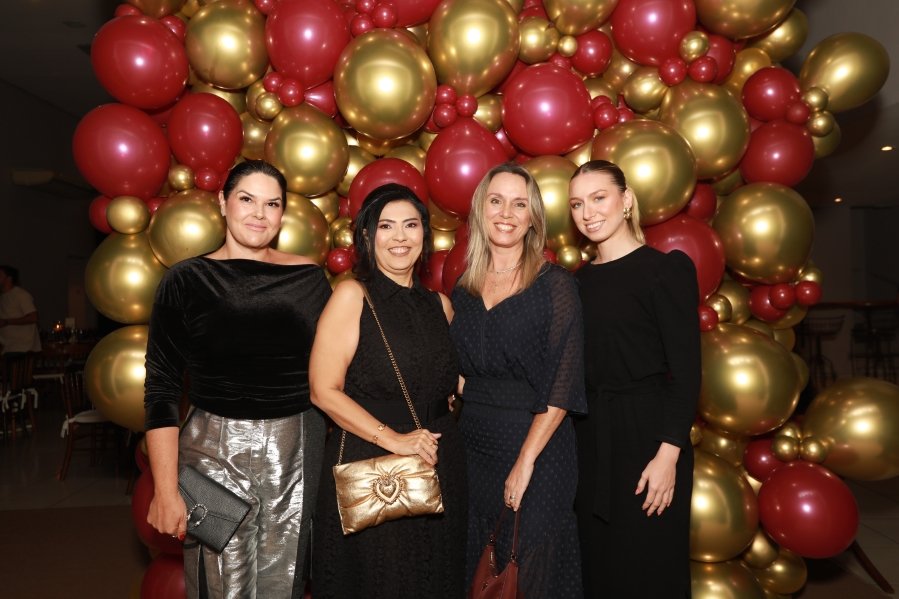 VANESSA MELLO COMEMORA ANIVERSÁRIO EM GRANDE ESTILO - Eloisa Mattos