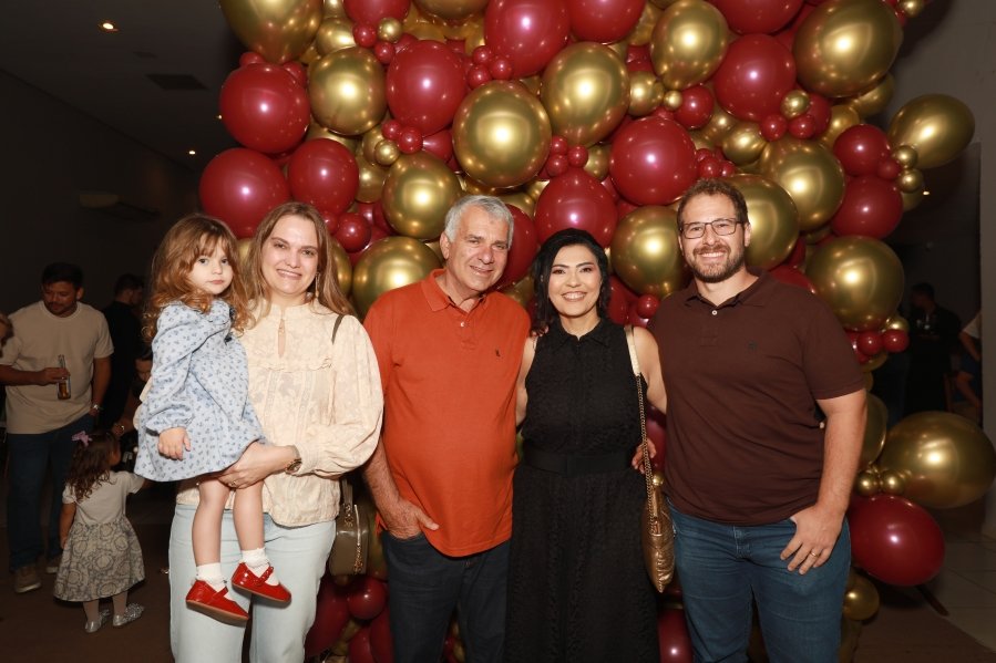 VANESSA MELLO COMEMORA ANIVERSÁRIO EM GRANDE ESTILO - Eloisa Mattos