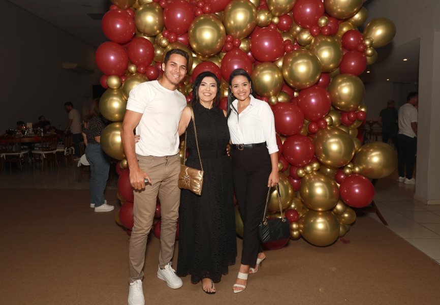 VANESSA MELLO COMEMORA ANIVERSÁRIO EM GRANDE ESTILO - Eloisa Mattos