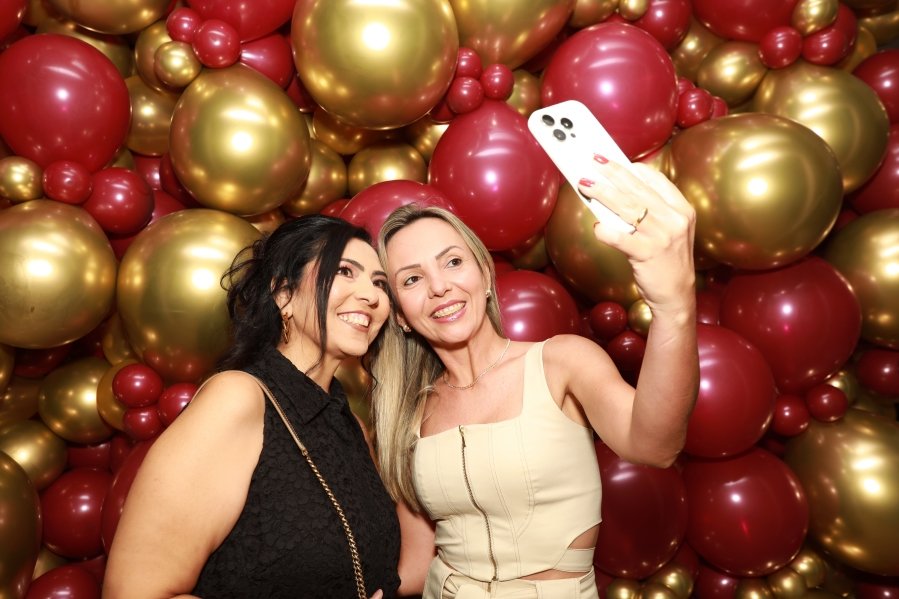 VANESSA MELLO COMEMORA ANIVERSÁRIO EM GRANDE ESTILO - Eloisa Mattos