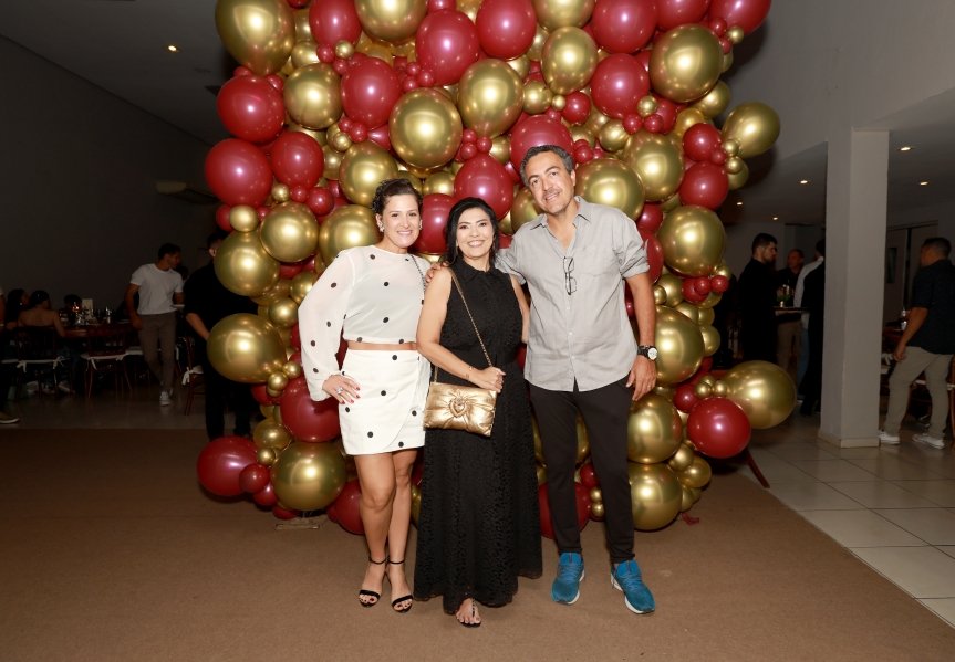 VANESSA MELLO COMEMORA ANIVERSÁRIO EM GRANDE ESTILO - Eloisa Mattos