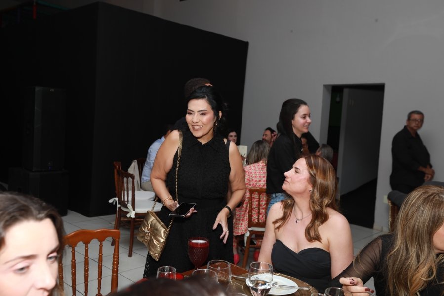 VANESSA MELLO COMEMORA ANIVERSÁRIO EM GRANDE ESTILO - Eloisa Mattos