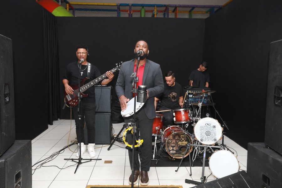 VANESSA MELLO COMEMORA ANIVERSÁRIO EM GRANDE ESTILO - Eloisa Mattos