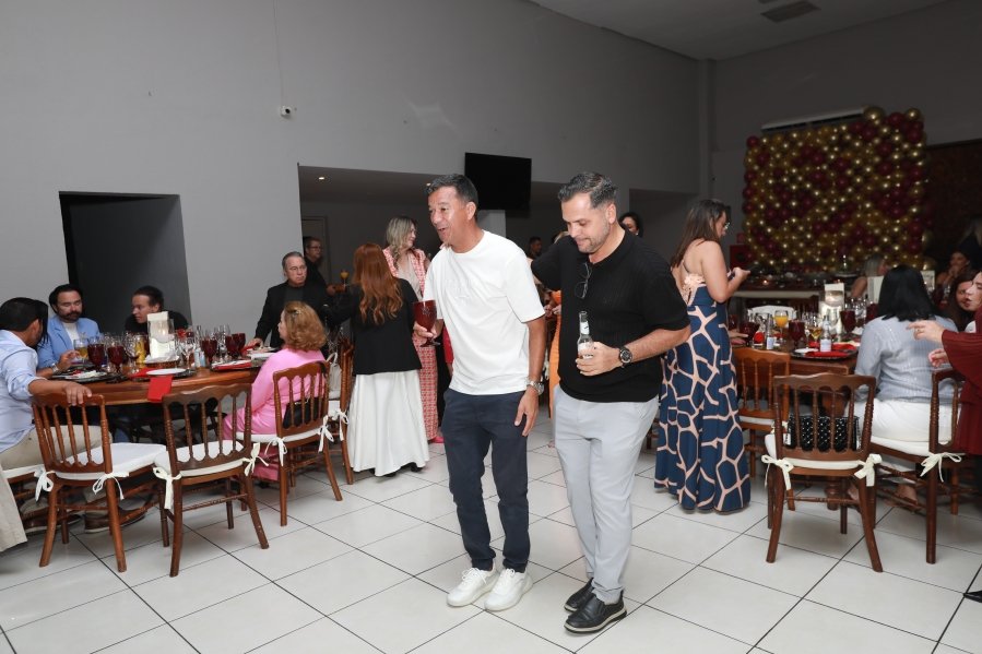 VANESSA MELLO COMEMORA ANIVERSÁRIO EM GRANDE ESTILO - Eloisa Mattos