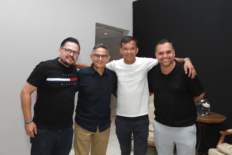 VANESSA MELLO COMEMORA ANIVERSÁRIO EM GRANDE ESTILO - Eloisa Mattos