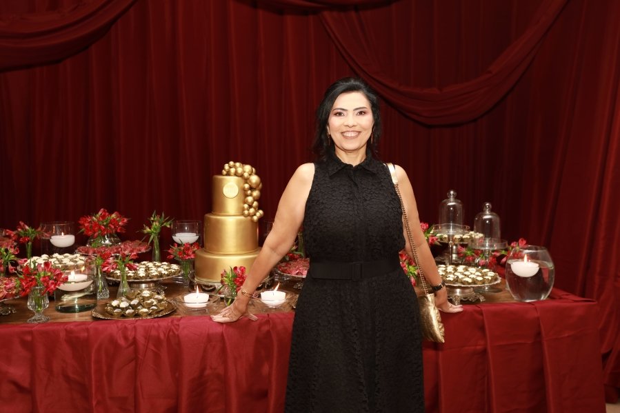 VANESSA MELLO COMEMORA ANIVERSÁRIO EM GRANDE ESTILO - Eloisa Mattos