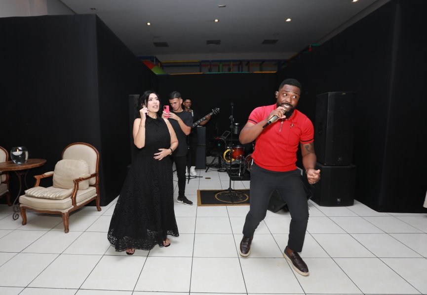 VANESSA MELLO COMEMORA ANIVERSÁRIO EM GRANDE ESTILO - Eloisa Mattos
