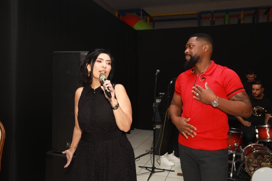 VANESSA MELLO COMEMORA ANIVERSÁRIO EM GRANDE ESTILO - Eloisa Mattos