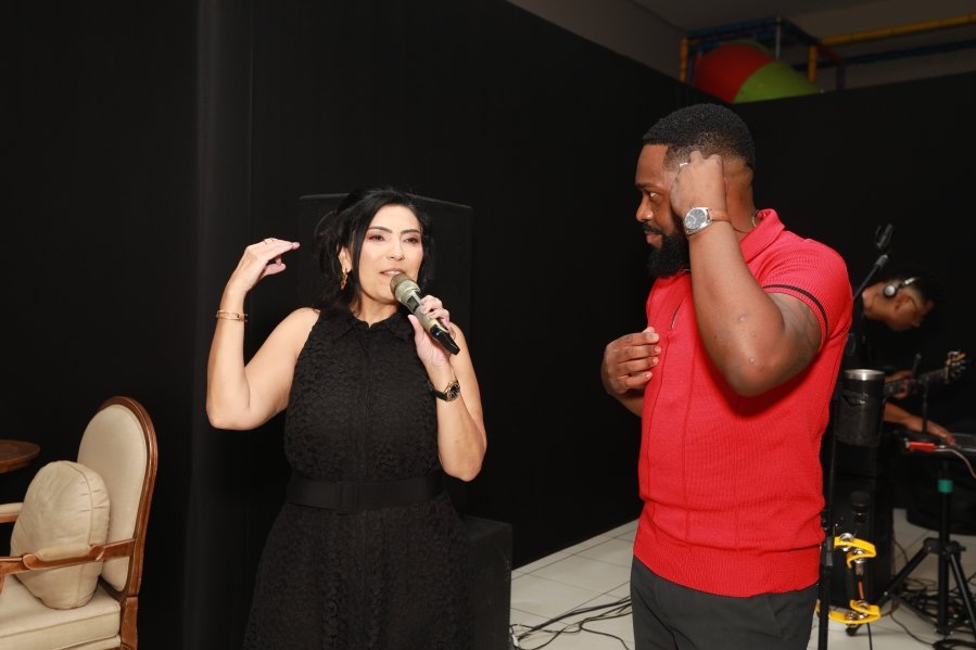 VANESSA MELLO COMEMORA ANIVERSÁRIO EM GRANDE ESTILO - Eloisa Mattos