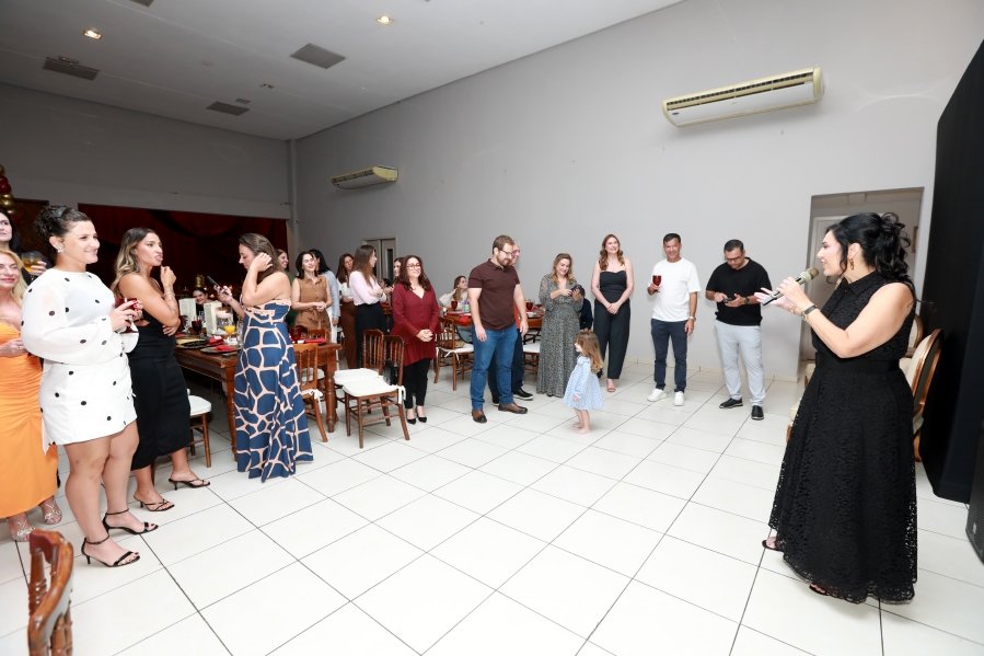 VANESSA MELLO COMEMORA ANIVERSÁRIO EM GRANDE ESTILO - Eloisa Mattos