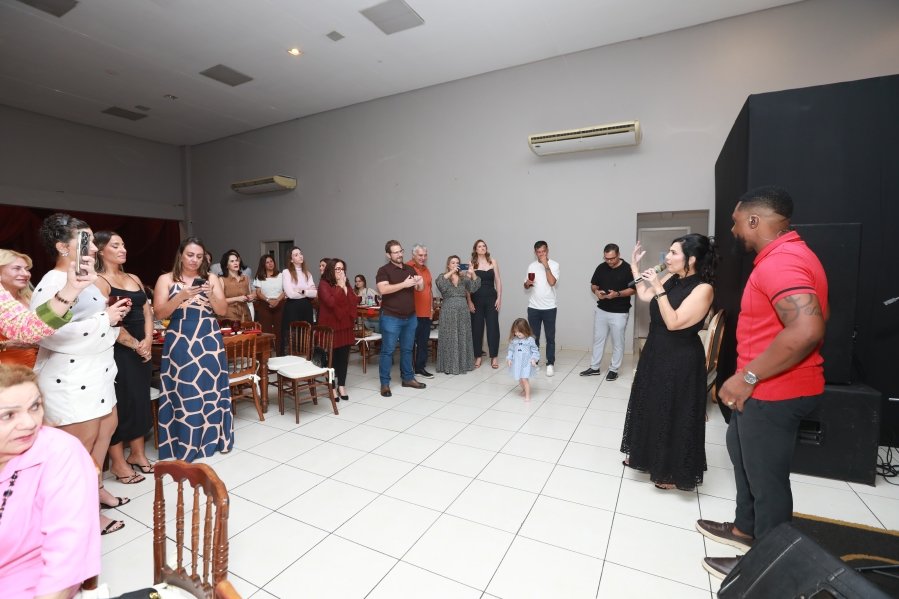 VANESSA MELLO COMEMORA ANIVERSÁRIO EM GRANDE ESTILO - Eloisa Mattos