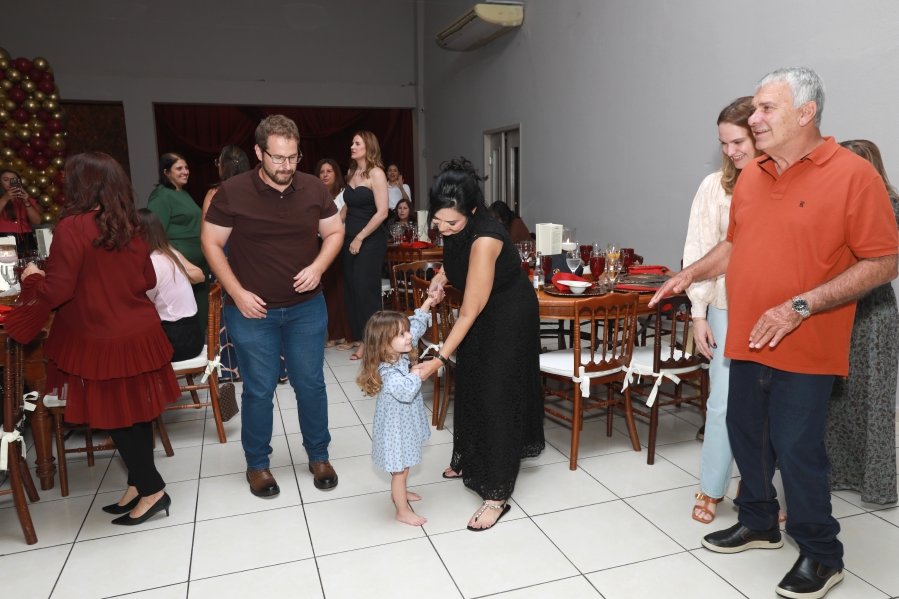 VANESSA MELLO COMEMORA ANIVERSÁRIO EM GRANDE ESTILO - Eloisa Mattos