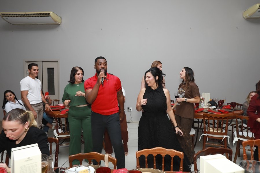 VANESSA MELLO COMEMORA ANIVERSÁRIO EM GRANDE ESTILO - Eloisa Mattos