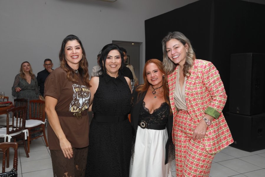 VANESSA MELLO COMEMORA ANIVERSÁRIO EM GRANDE ESTILO - Eloisa Mattos