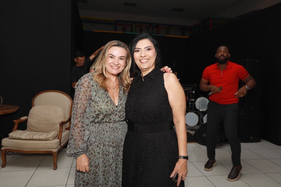 VANESSA MELLO COMEMORA ANIVERSÁRIO EM GRANDE ESTILO - Eloisa Mattos