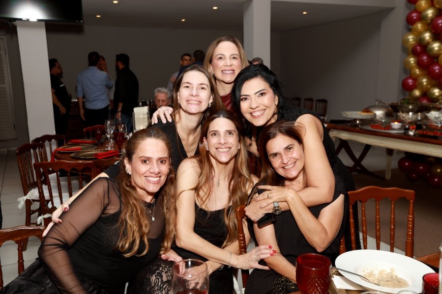 VANESSA MELLO COMEMORA ANIVERSÁRIO EM GRANDE ESTILO - Eloisa Mattos