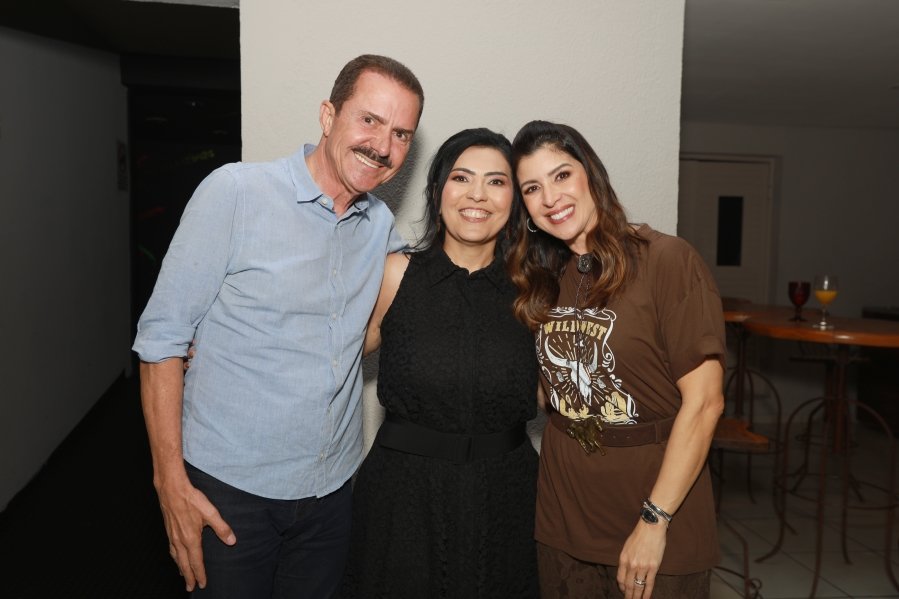 VANESSA MELLO COMEMORA ANIVERSÁRIO EM GRANDE ESTILO - Eloisa Mattos