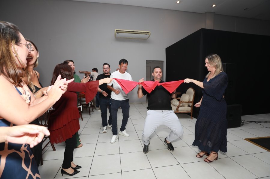 VANESSA MELLO COMEMORA ANIVERSÁRIO EM GRANDE ESTILO - Eloisa Mattos