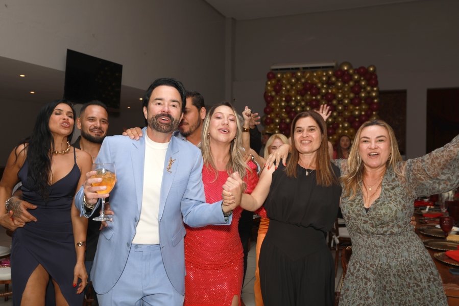 VANESSA MELLO COMEMORA ANIVERSÁRIO EM GRANDE ESTILO - Eloisa Mattos