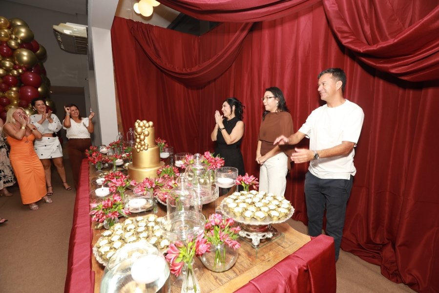 VANESSA MELLO COMEMORA ANIVERSÁRIO EM GRANDE ESTILO - Eloisa Mattos