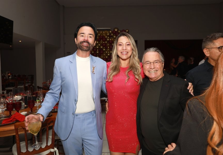 VANESSA MELLO COMEMORA ANIVERSÁRIO EM GRANDE ESTILO - Eloisa Mattos