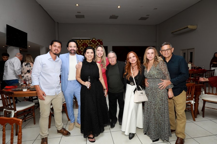 VANESSA MELLO COMEMORA ANIVERSÁRIO EM GRANDE ESTILO - Eloisa Mattos