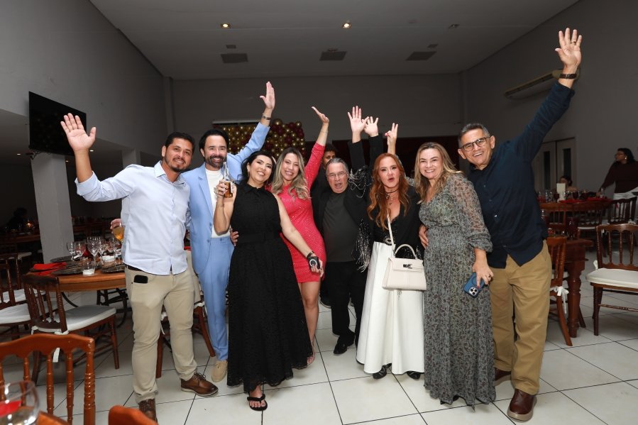 VANESSA MELLO COMEMORA ANIVERSÁRIO EM GRANDE ESTILO - Eloisa Mattos