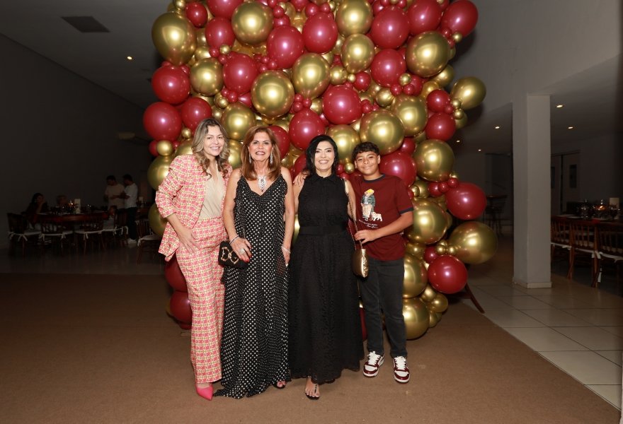 VANESSA MELLO COMEMORA ANIVERSÁRIO EM GRANDE ESTILO - Eloisa Mattos