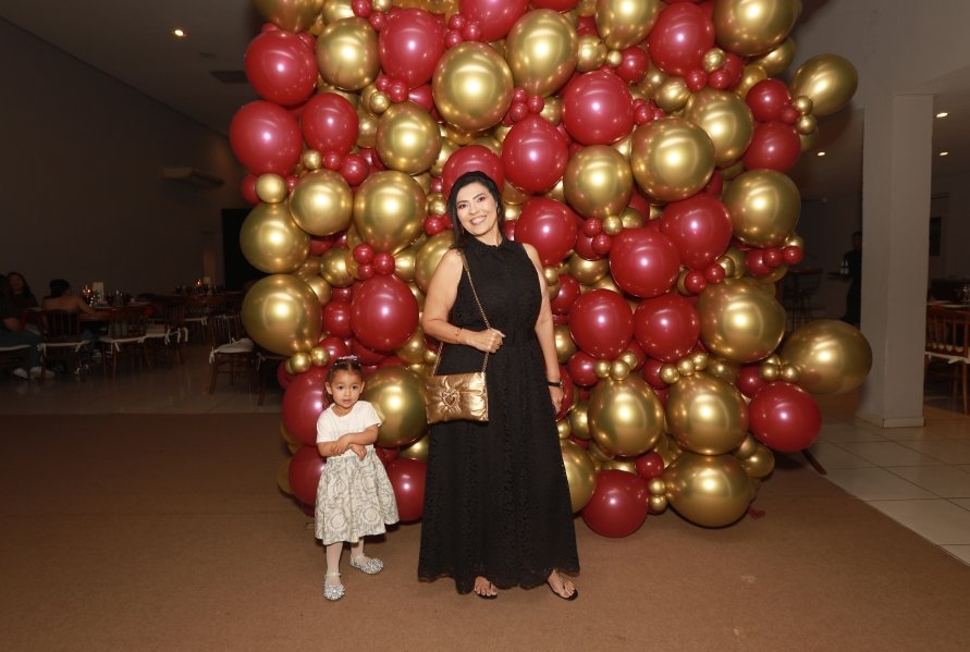 VANESSA MELLO COMEMORA ANIVERSÁRIO EM GRANDE ESTILO - Eloisa Mattos