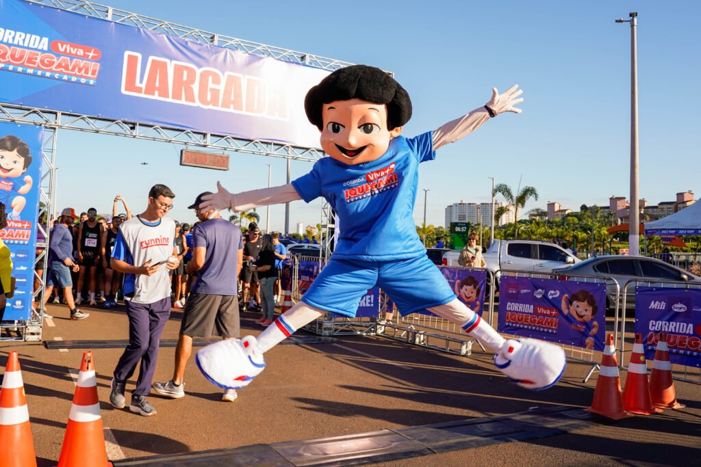 Iquegami reúne mais de 700 participantes em primeira corrida e celebra, no mês do aniversário, a conexão com gerações de clientes