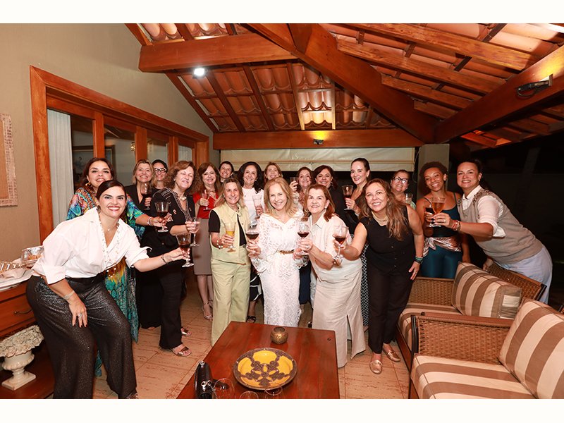 UMA NOITE DE CELEBRAÇÃO PARA TELMA MAIA POLO –  CONFRA. MAGNÓLIAS
