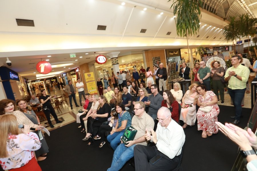 MOVIMENTO SERTÃO INAUGURA EXPOSIÇÃO NO RIOPRETO SHOPPING COM HOMENAGEM AO ARQUITETO JOSÉ VILLANOVA - Eloisa Mattos