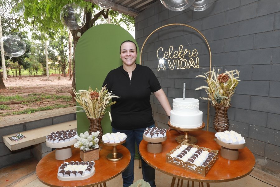 Ana Paula Murad comemora seu aniversário de 32 anos, em dose dupla e brinda à vida!