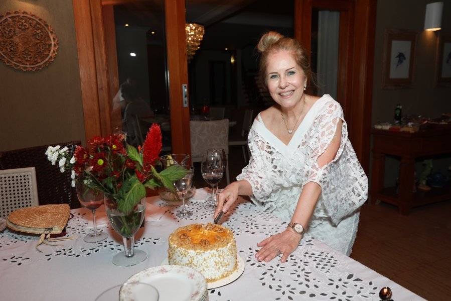 UMA NOITE DE CELEBRAÇÃO PARA TELMA MAIA POLO –  CONFRA. MAGNÓLIAS - Eloisa Mattos
