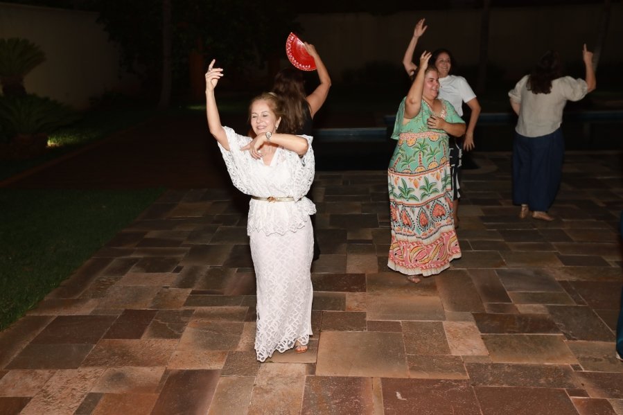 UMA NOITE DE CELEBRAÇÃO PARA TELMA MAIA POLO –  CONFRA. MAGNÓLIAS - Eloisa Mattos