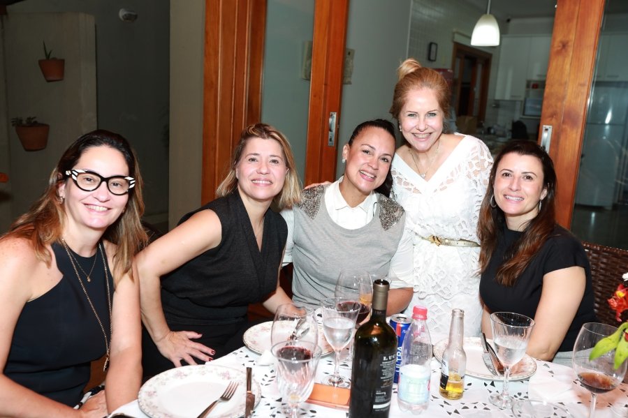 UMA NOITE DE CELEBRAÇÃO PARA TELMA MAIA POLO –  CONFRA. MAGNÓLIAS - Eloisa Mattos