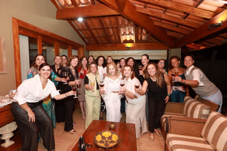 UMA NOITE DE CELEBRAÇÃO PARA TELMA MAIA POLO –  CONFRA. MAGNÓLIAS - Eloisa Mattos