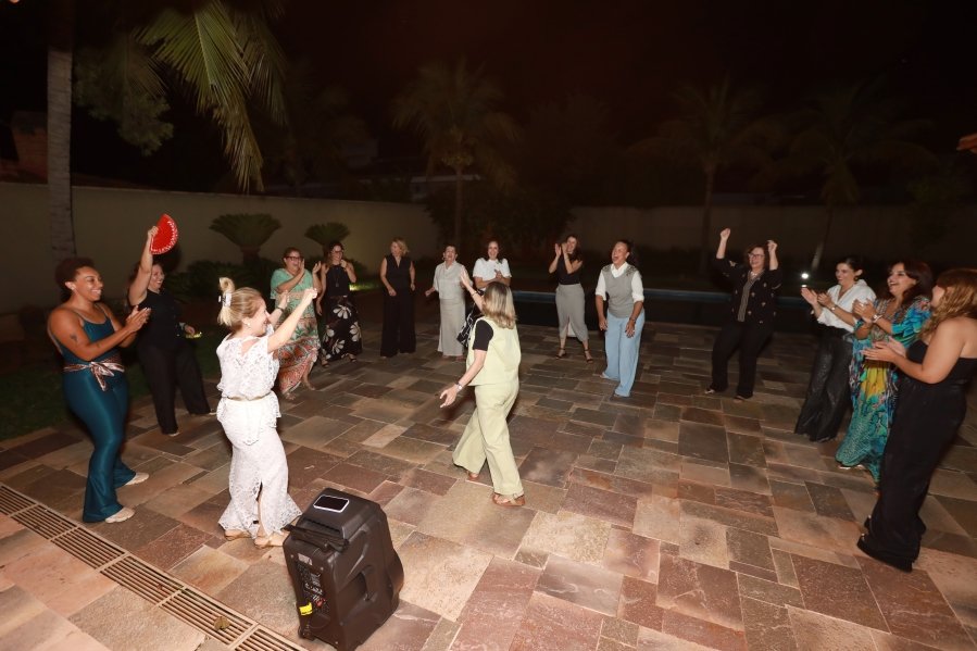 UMA NOITE DE CELEBRAÇÃO PARA TELMA MAIA POLO –  CONFRA. MAGNÓLIAS - Eloisa Mattos
