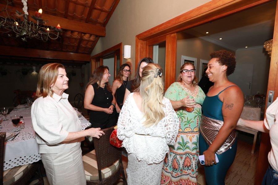 UMA NOITE DE CELEBRAÇÃO PARA TELMA MAIA POLO –  CONFRA. MAGNÓLIAS - Eloisa Mattos
