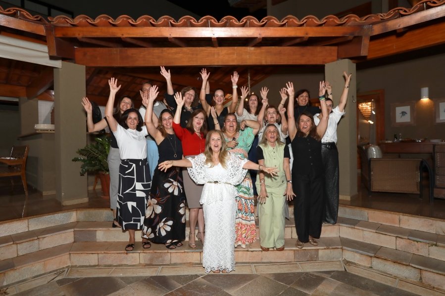 UMA NOITE DE CELEBRAÇÃO PARA TELMA MAIA POLO –  CONFRA. MAGNÓLIAS - Eloisa Mattos