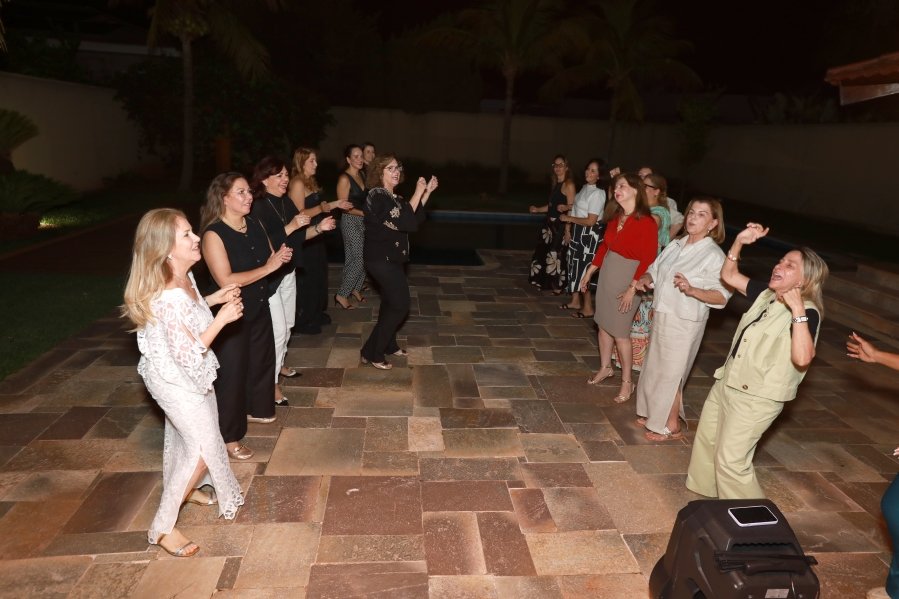 UMA NOITE DE CELEBRAÇÃO PARA TELMA MAIA POLO –  CONFRA. MAGNÓLIAS - Eloisa Mattos