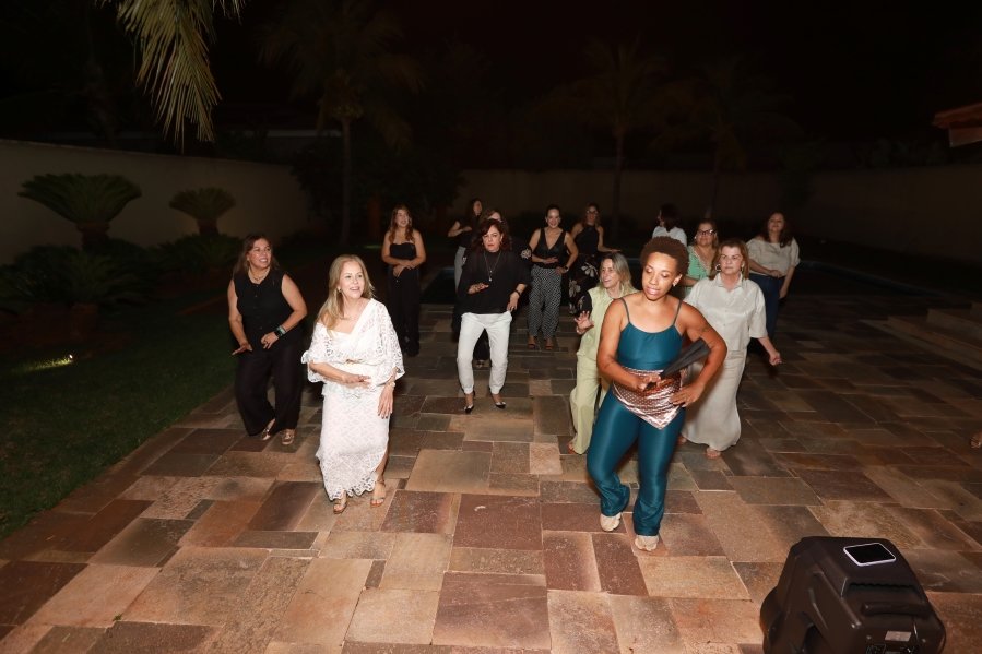 UMA NOITE DE CELEBRAÇÃO PARA TELMA MAIA POLO –  CONFRA. MAGNÓLIAS - Eloisa Mattos